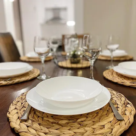 Fenix 2 Bedroom Center Apartment *