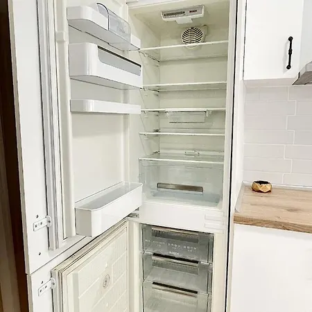 Fenix 2 Bedroom Center
