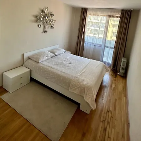 Fenix 2 Bedroom Center