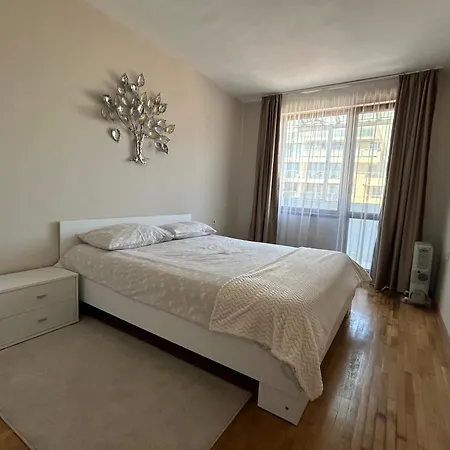 Fenix 2 Bedroom Center Appartement *